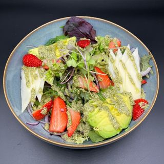 Ensalada De Pistacho Y Grana Padano