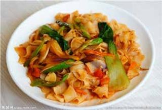 36. Tagliatelle a fette saltate con verdure