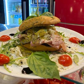 Focaccia al formaggio Barese.