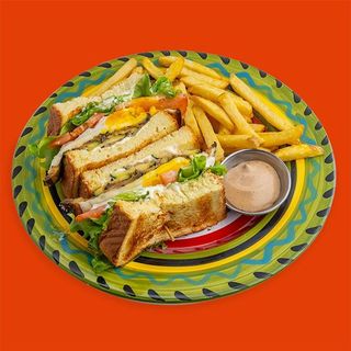SANDWICH POLLO UOVA E BACON