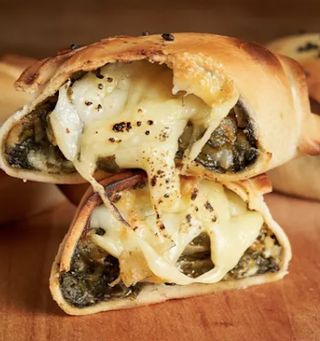 Empanada De Espinaca A Los 2 Quesos (1 Ud.)