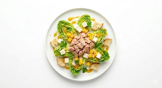 Ensalada De Atún Y Queso Fresco