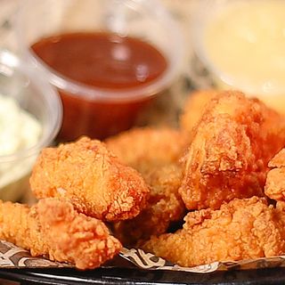 MENU 14 Tiras chicken broster (Para 2 personas) 4 salsa.