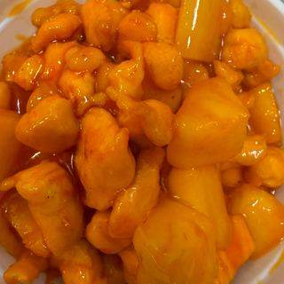 Pollo con piña natural