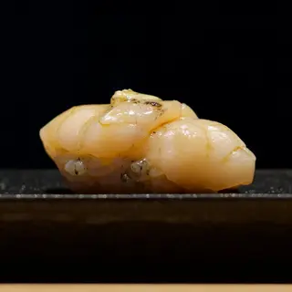 Nigiri de Vieira y Trufa (1 unidad)