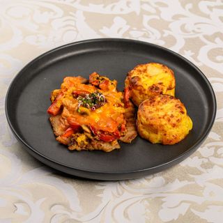 Cotlet Griff cu ciuperci si cartofi gratinatti