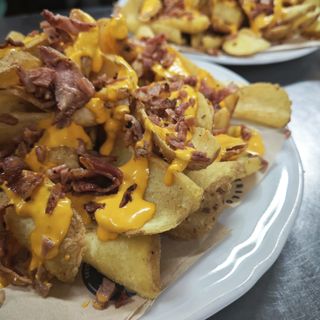 Bacon cheese fries