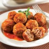 Ración De Albóndigas Con Tomate