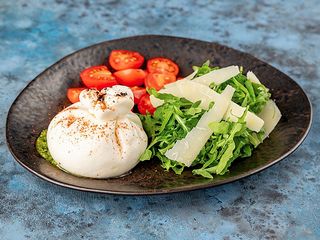 ENSALADA CAPRESE CON BURRATA (180g)