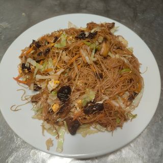 120. Пържено оризово фиде със зеленчуци и яйца  (700г)