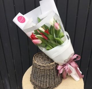 Букет із 9 тюльпанів мікс