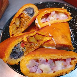 Empanadas Caseras de Jamón y Queso