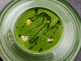 Крем-суп зі шпинату з благородним сиром (250g)