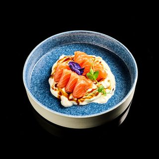 SALMONE FLAMBÉ BURRATA