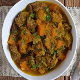 61. Ternera con salsa de curry