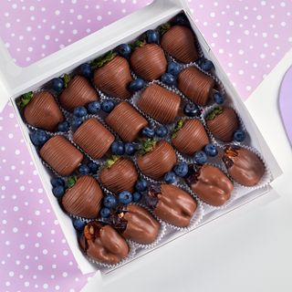 Mix căpșune & curmale & banane