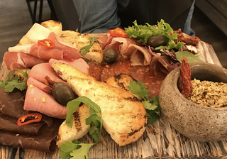 М'ясні делікатеси