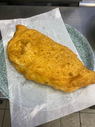 Pizza fritta al cotto