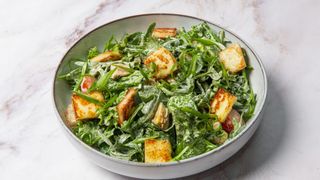 Салат с сыром Халуми