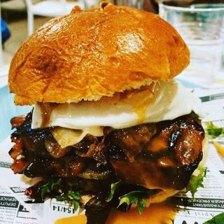 Hamburguesa Pura Vida