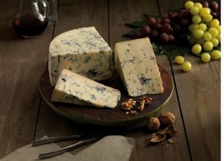 55. Corte De Gorgonzola Cremosa