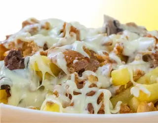 Menú Patatas Con Carne (Pequeño)