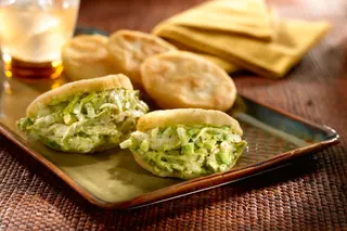 Arepa Reina Pepiada (10 cms )