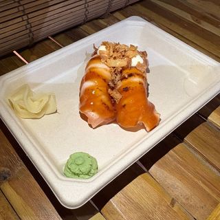 Nigiris Salmó Noruec Teriyaki