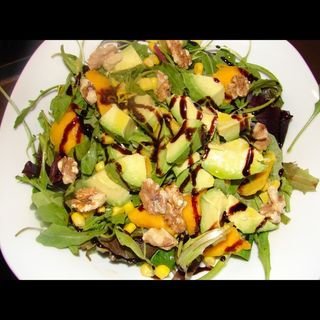 47. Ensalada Tropicana