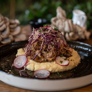 Drpano prase na pireu sa dijon senfom