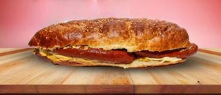 Kobasice u pecivu 1 komad