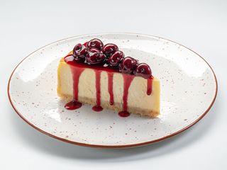 Чізкейк з вишневим конфітюром