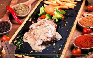 Steak De Bœuf Au Sauce Champignion