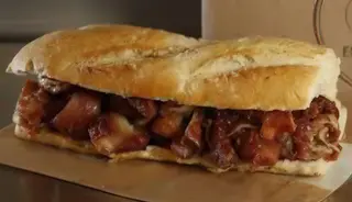 Bocadillo De Oreja A La Plancha