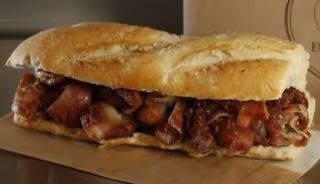 Bocadillo De Oreja A La Plancha