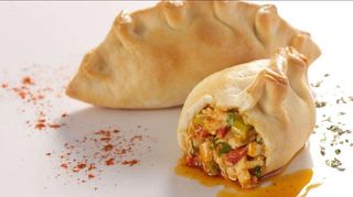 Empanadas de pollo (media docena)