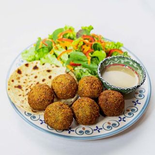 Falafel Plate (6 Uds.)