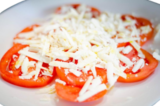 Paradajz sa sirom 280 gr