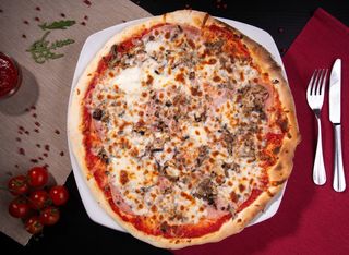 Pizza Prosciutto e Funghi Ø 32cm