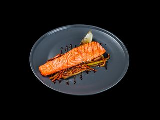 Стейк з лосося