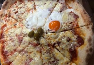 Quattro stagioni pizza