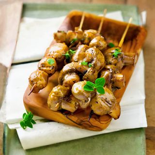 Шашлык из шампиньонов на мангале