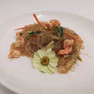 306. Spaghetti di Soia Con Gamberi e Verdure