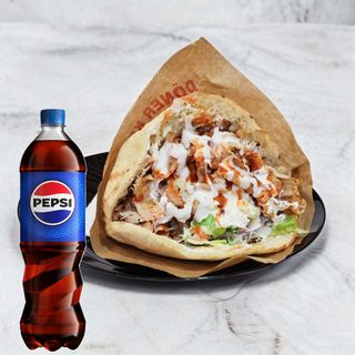 Kebab w bułce + Pepsi 0,5l