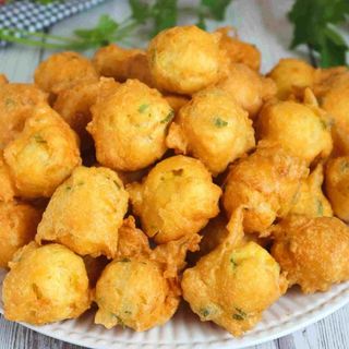 Buñuelos caseros de bacalao
