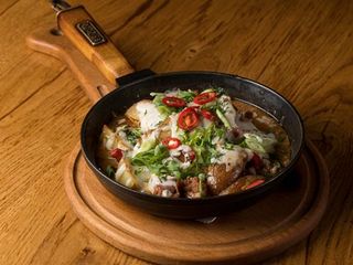 Сковорідка з свининою та овочами (500г)