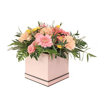 Sofia. Centro de flores en tonos rosas.