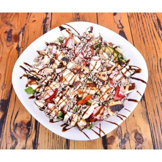 Salată cu brânză Halloumi