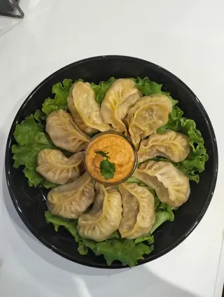 Steamed Momo de Frango