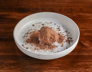 Mousse de chocolate y reducción de vinagre balsámico